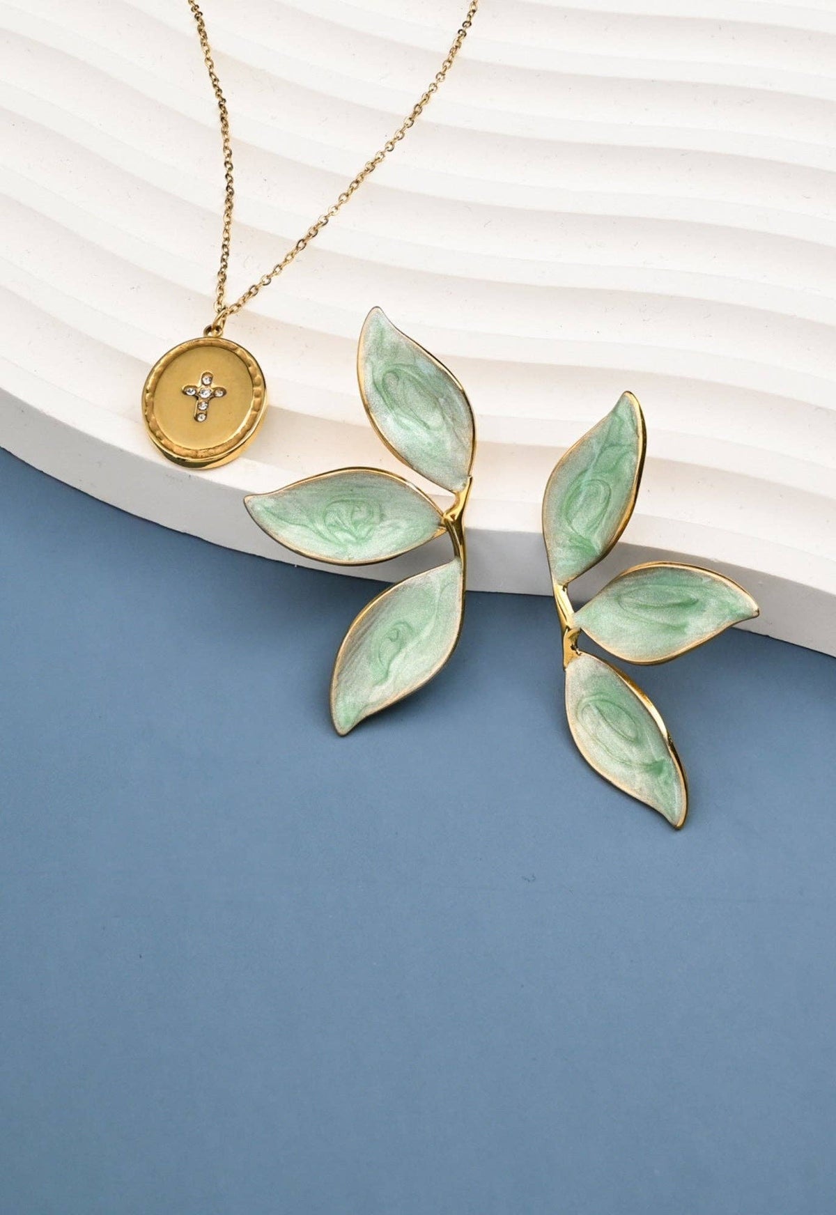 Canopy Leaf Earrings in Mint