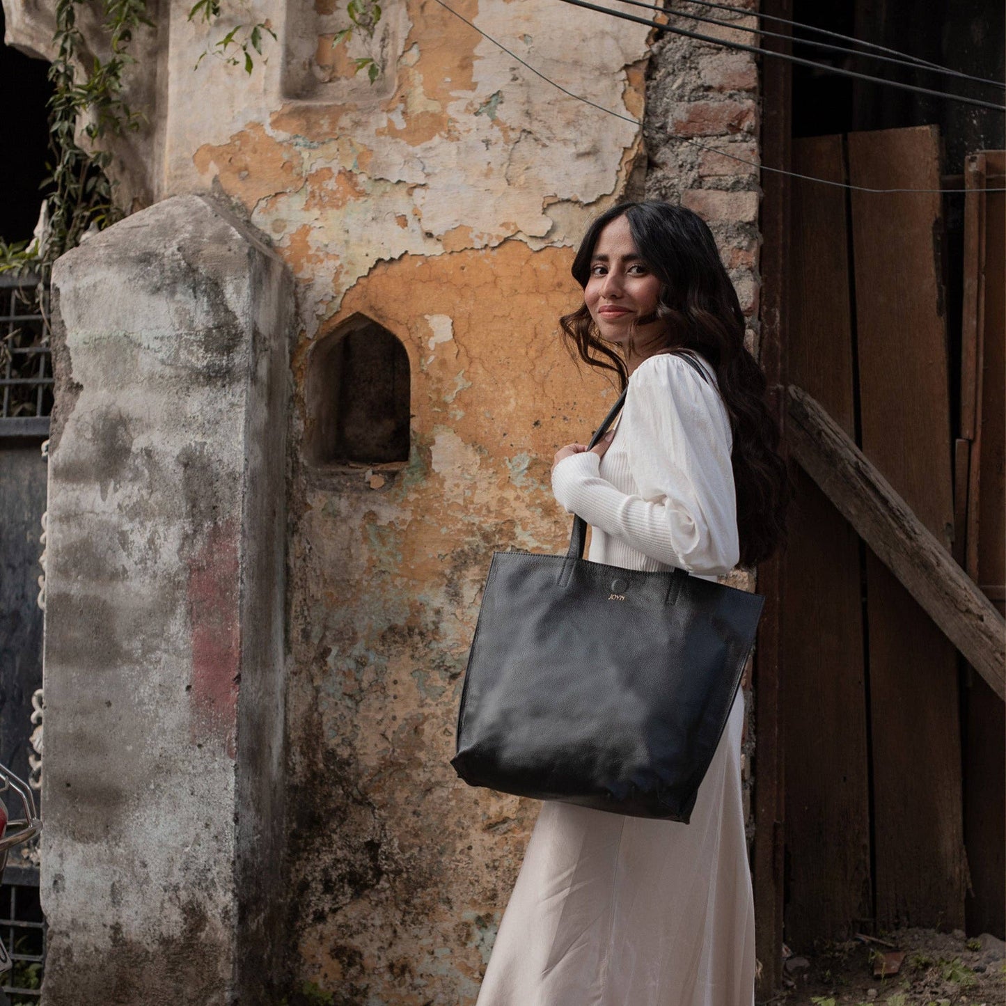 Pebbled Leather Everyday Tote - Black