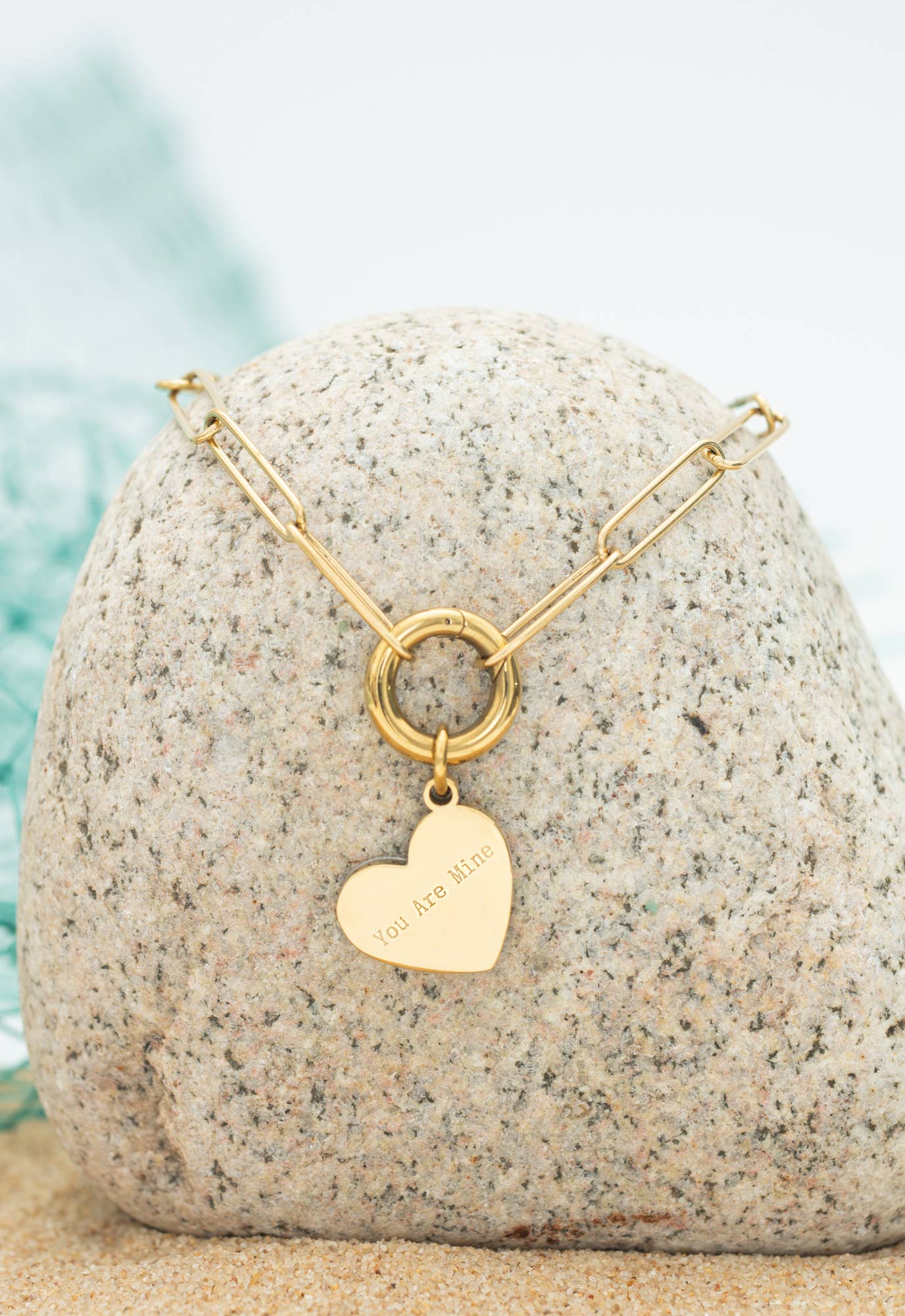 Heart of Mary Necklace Gold
